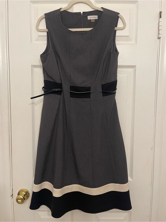 Calvin Klein Dresses & Skirts - Calvin Klein Gray Sleeveless Fit & Flare Dress with Black and Cream Bands